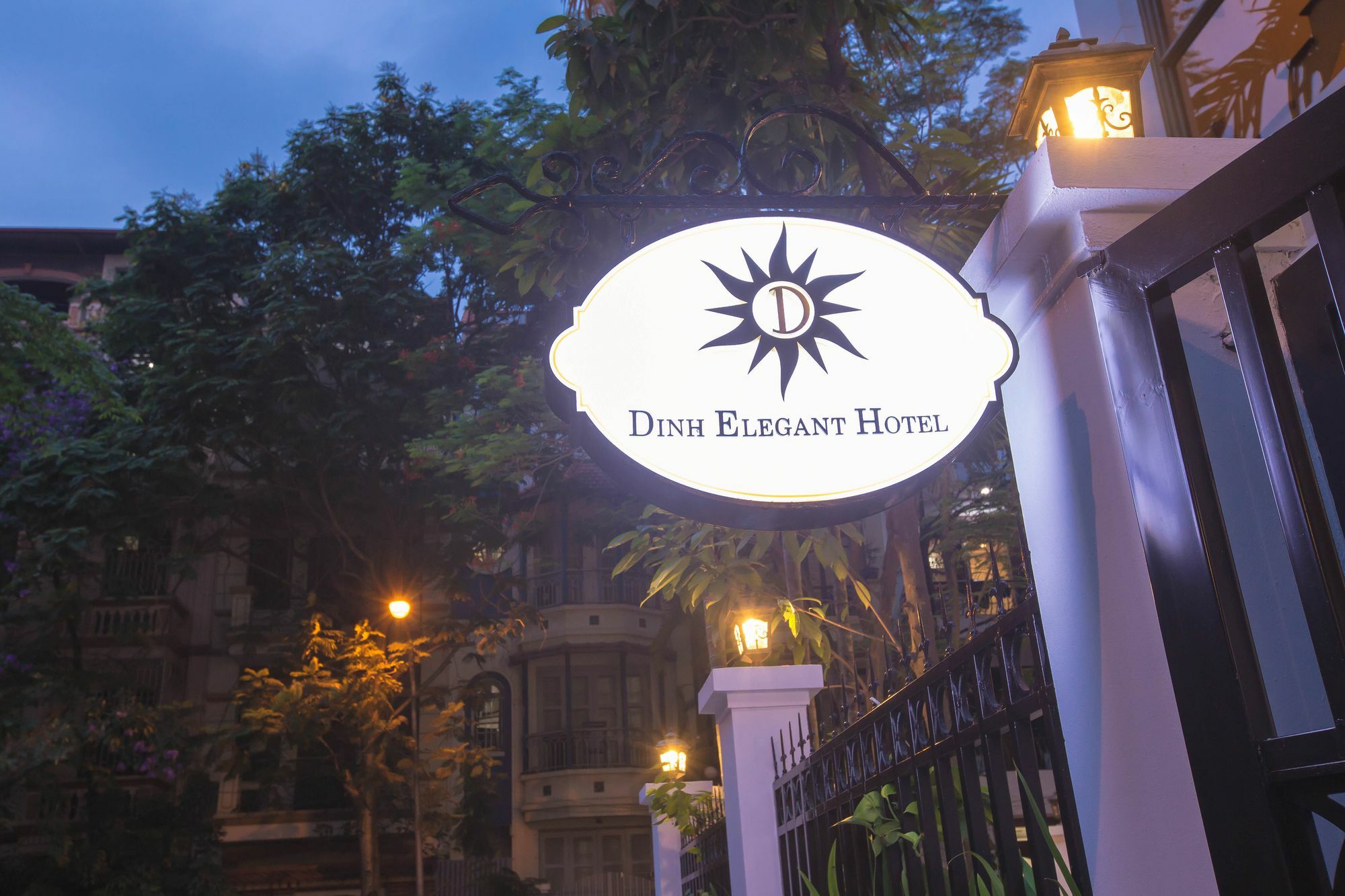 Dinh Elegant Hanoi Hotel Екстер'єр фото
