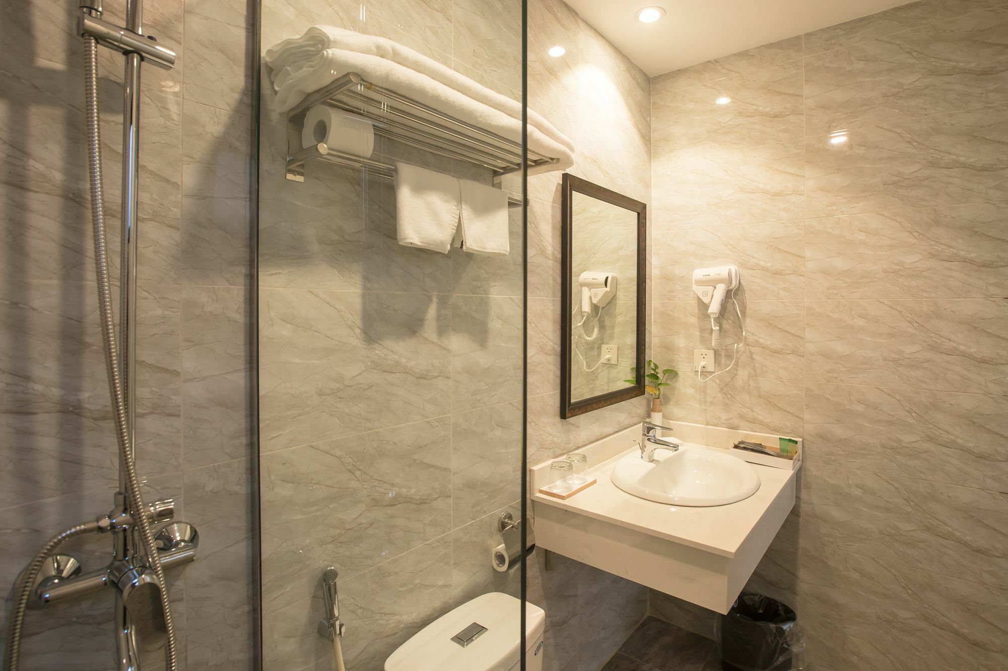 Dinh Elegant Hanoi Hotel Екстер'єр фото